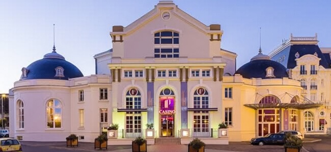 Entrée principale du Casino De Cabourg